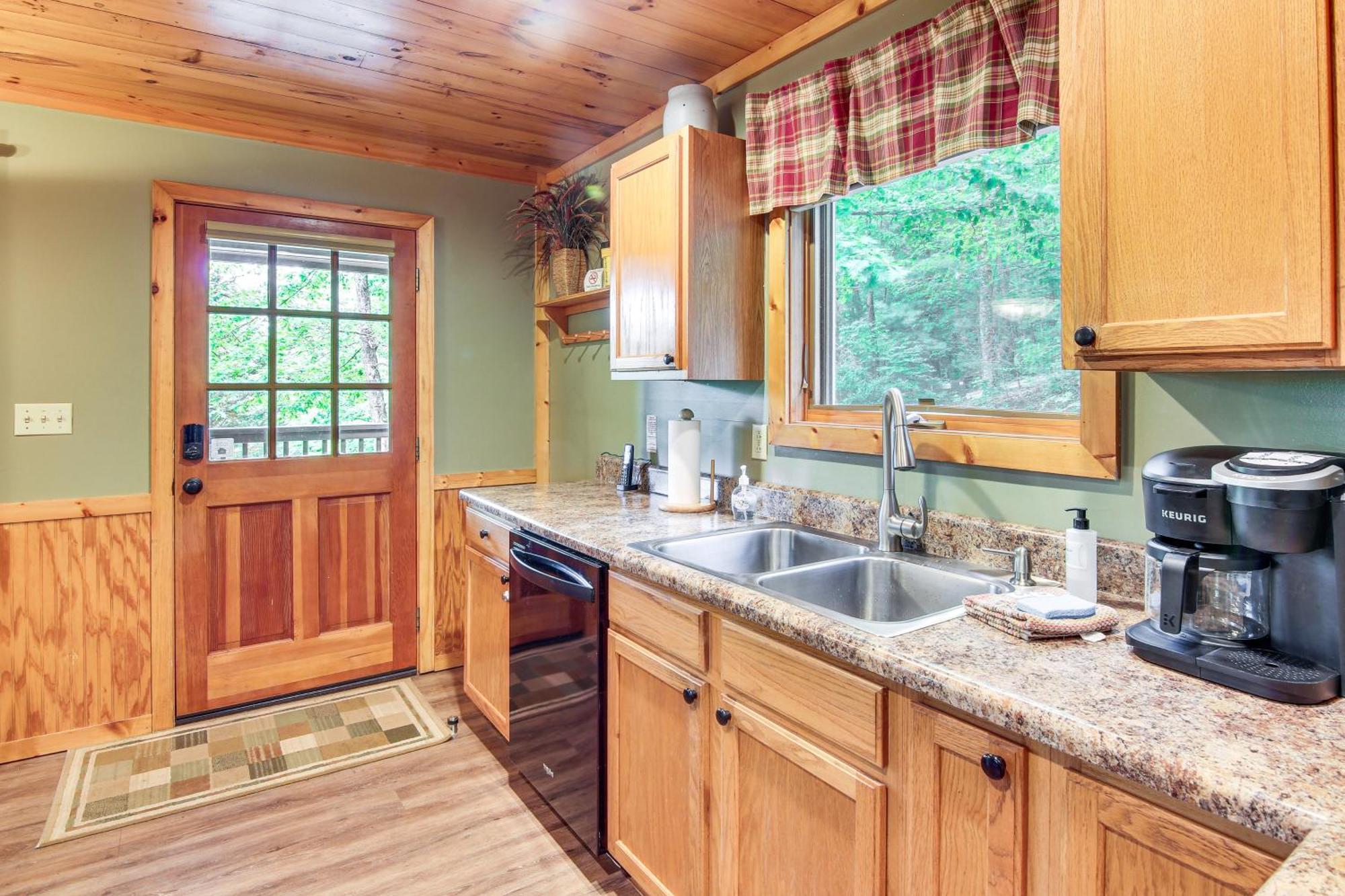 Charming Fox Den Cabin In Whittier With Hot Tub! Zewnętrze zdjęcie